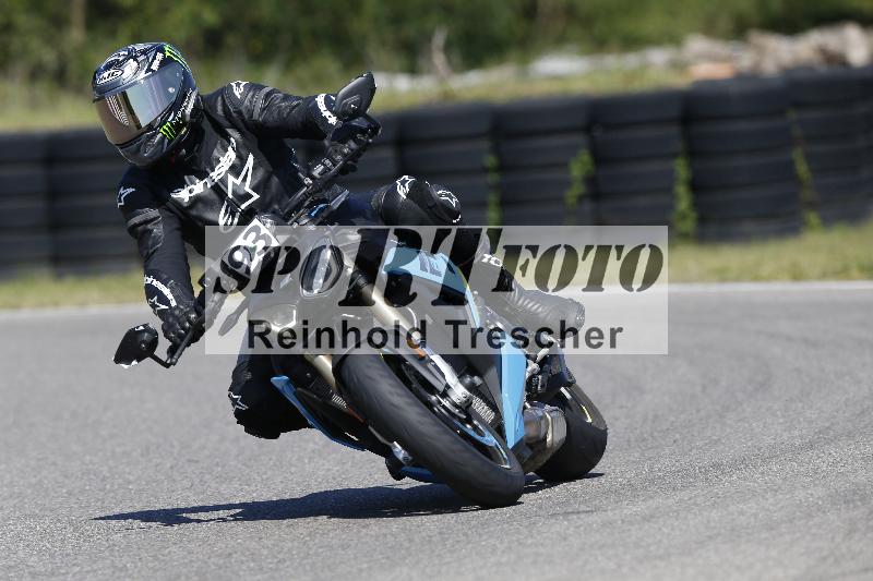 Archiv-2025/48 25.08.2025 Cornu Master School ADR/gruen-vert/93